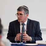 חיים שיש בהם