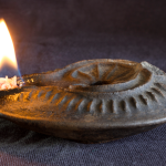 אור החנוכה – אי אפשר שלא לראות